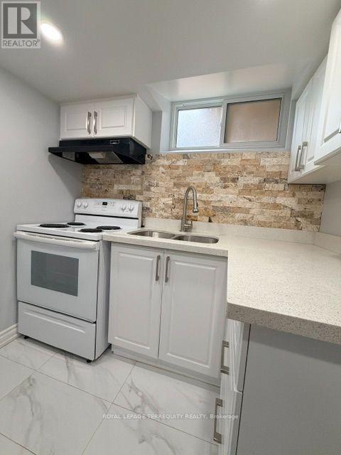 Bsmt - 869 Marinet Crescent, Pickering, Ontario  L1W 2M2 - Photo 10 - E13616712