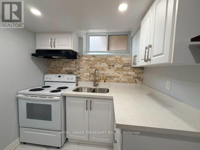 Bsmt - 869 Marinet Crescent, Pickering, Ontario  L1W 2M2 - Photo 11 - E13616712