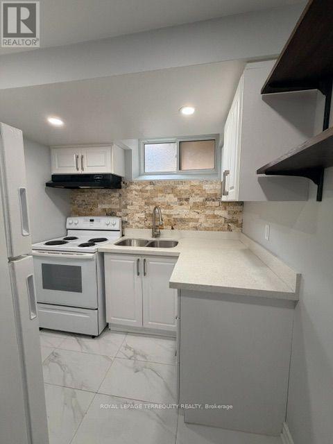 Bsmt - 869 Marinet Crescent, Pickering, Ontario  L1W 2M2 - Photo 8 - E13616712