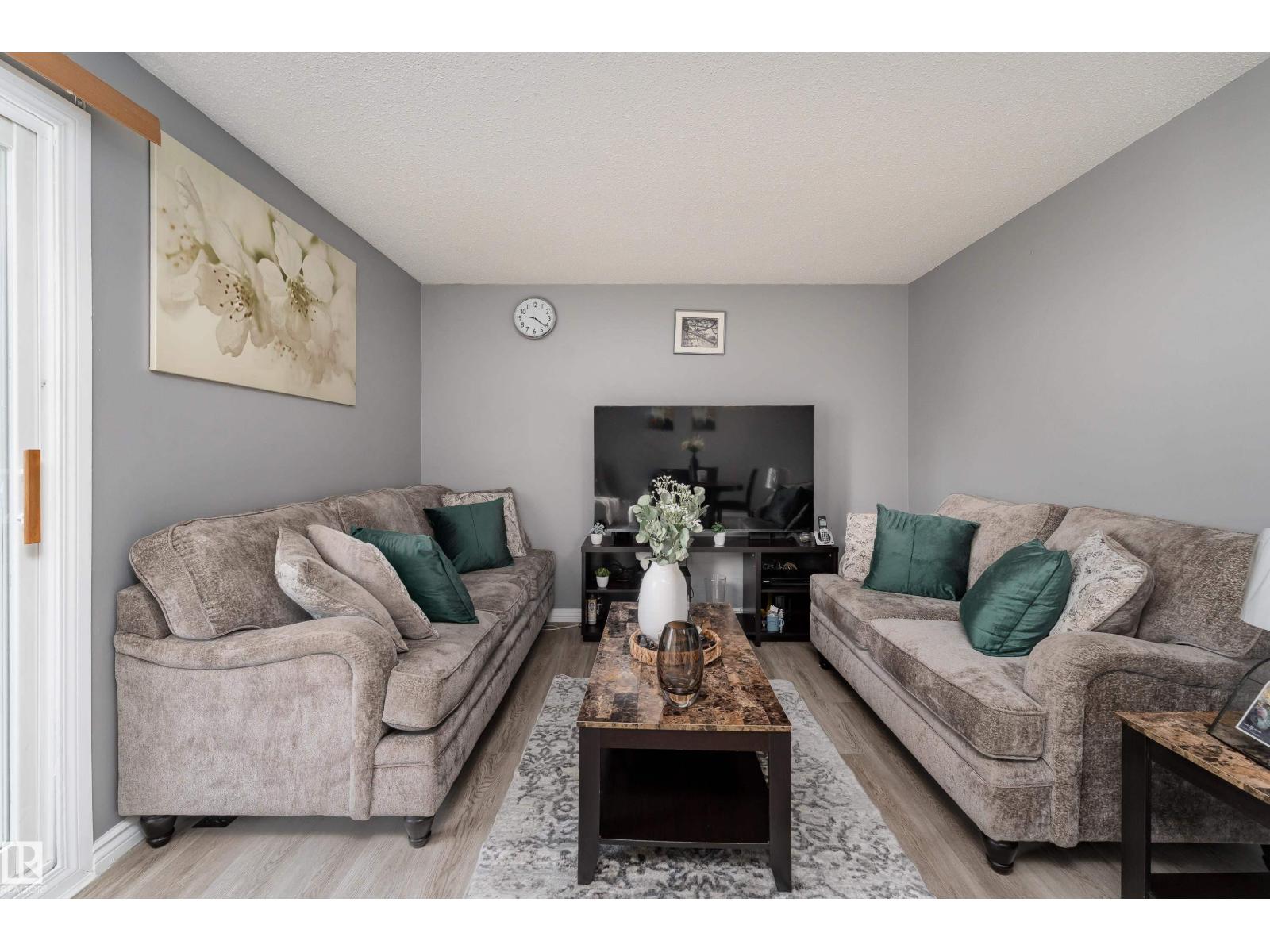6352 180 St NW, Edmonton, Alberta  T5T 2J6 - Photo 2 - E4501139