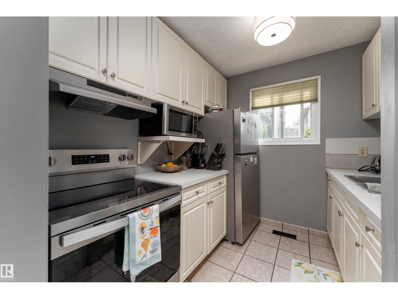 6352 180 St NW, Edmonton, Alberta  T5T 2J6 - Photo 7 - E4501139
