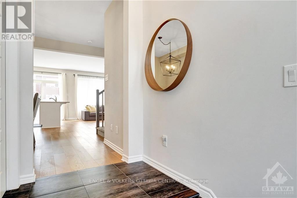 526 Cope Drive, Ottawa, Ontario K2S 1B6 - Photo 4 - X13616748