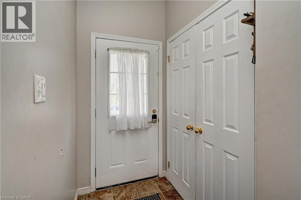 1367 Countrystone Drive E, Kitchener, Ontario  N2N 3R8 - Photo 3 - 40851799