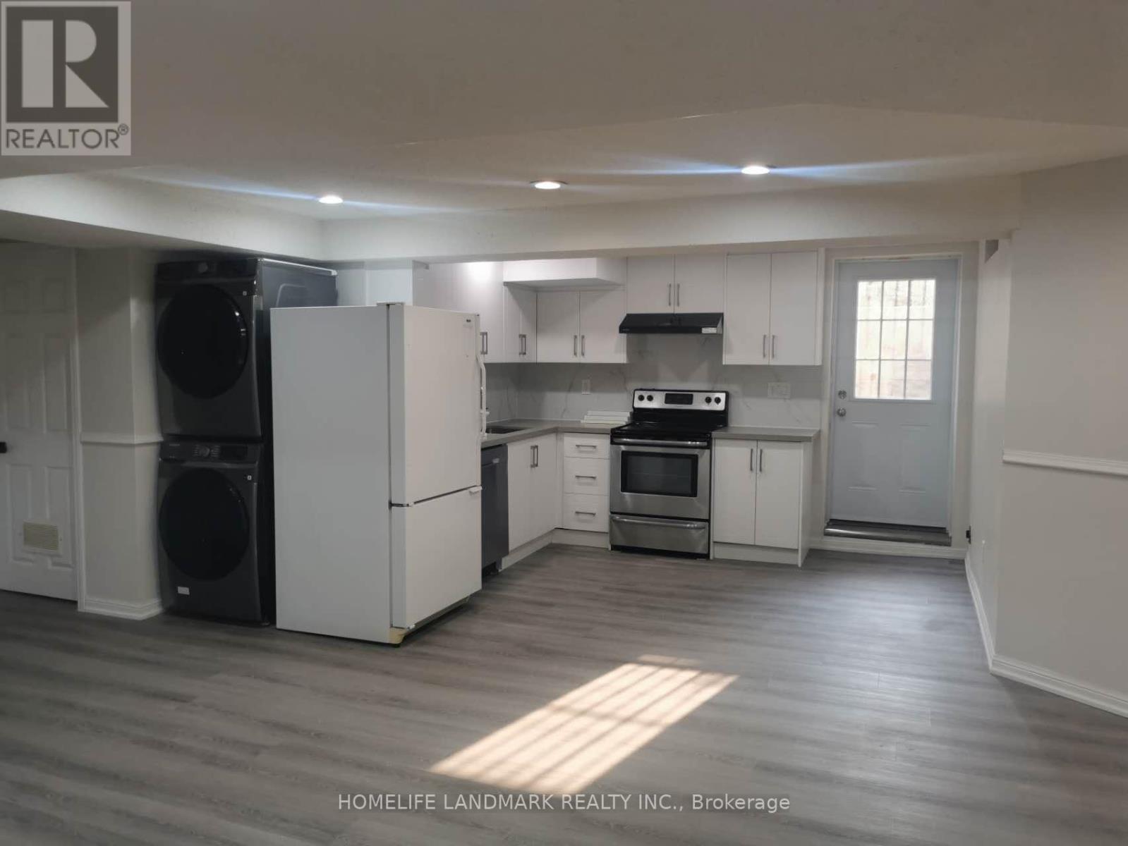 2 Maxwell Ct Court, Vaughan (Uplands), Ontario  L4J 6Y3 - Photo 4 - N13616576