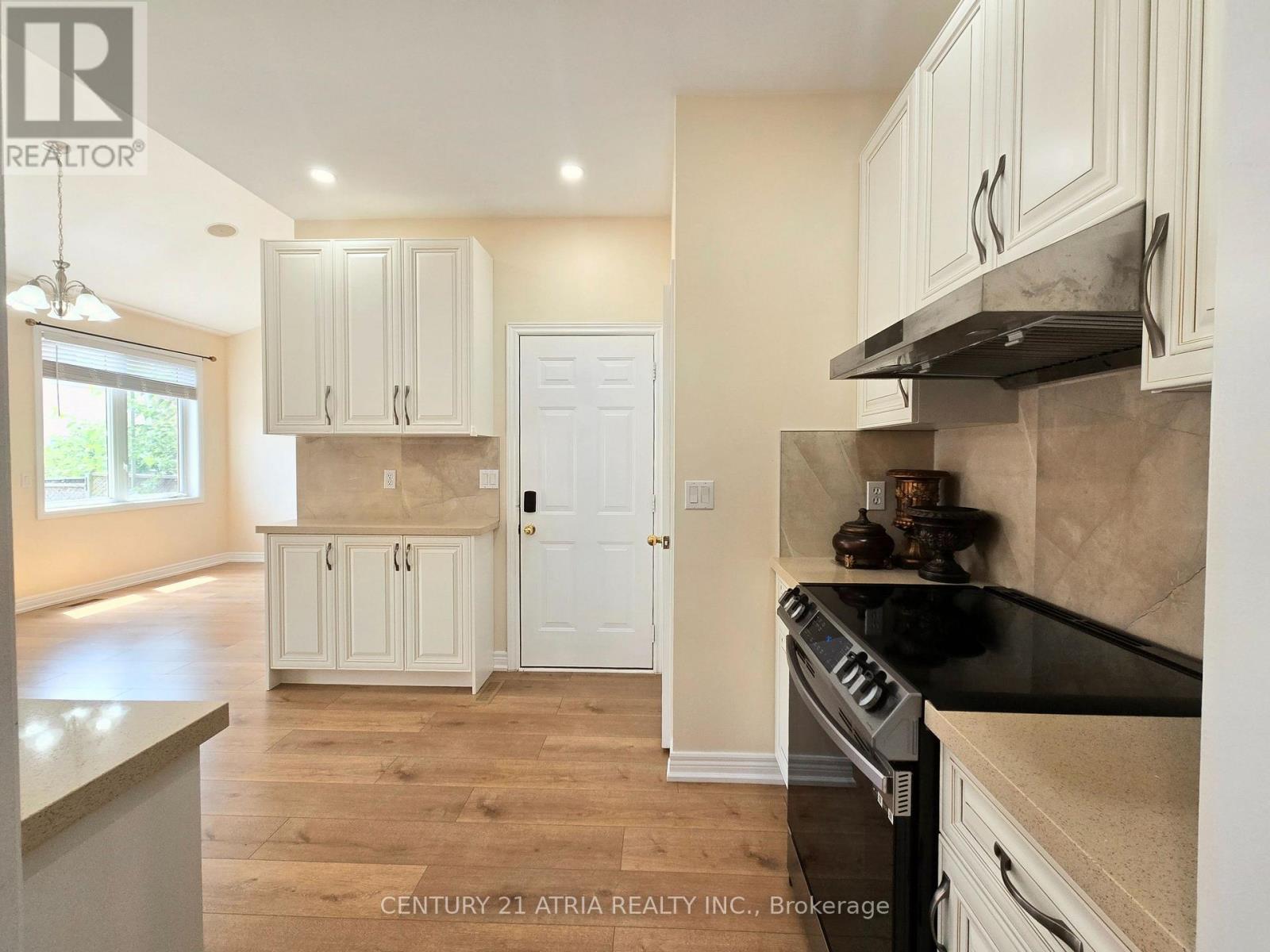 31 Cliveden Place, Markham (Berczy), Ontario  L6C 2S4 - Photo 11 - N13616606