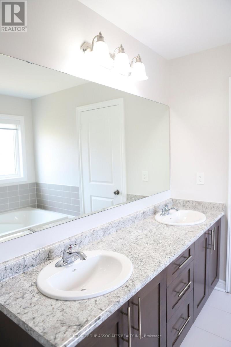 72 Treetops Boulevard, New Tecumseth, Ontario  L9R 0L9 - Photo 26 - N13616620