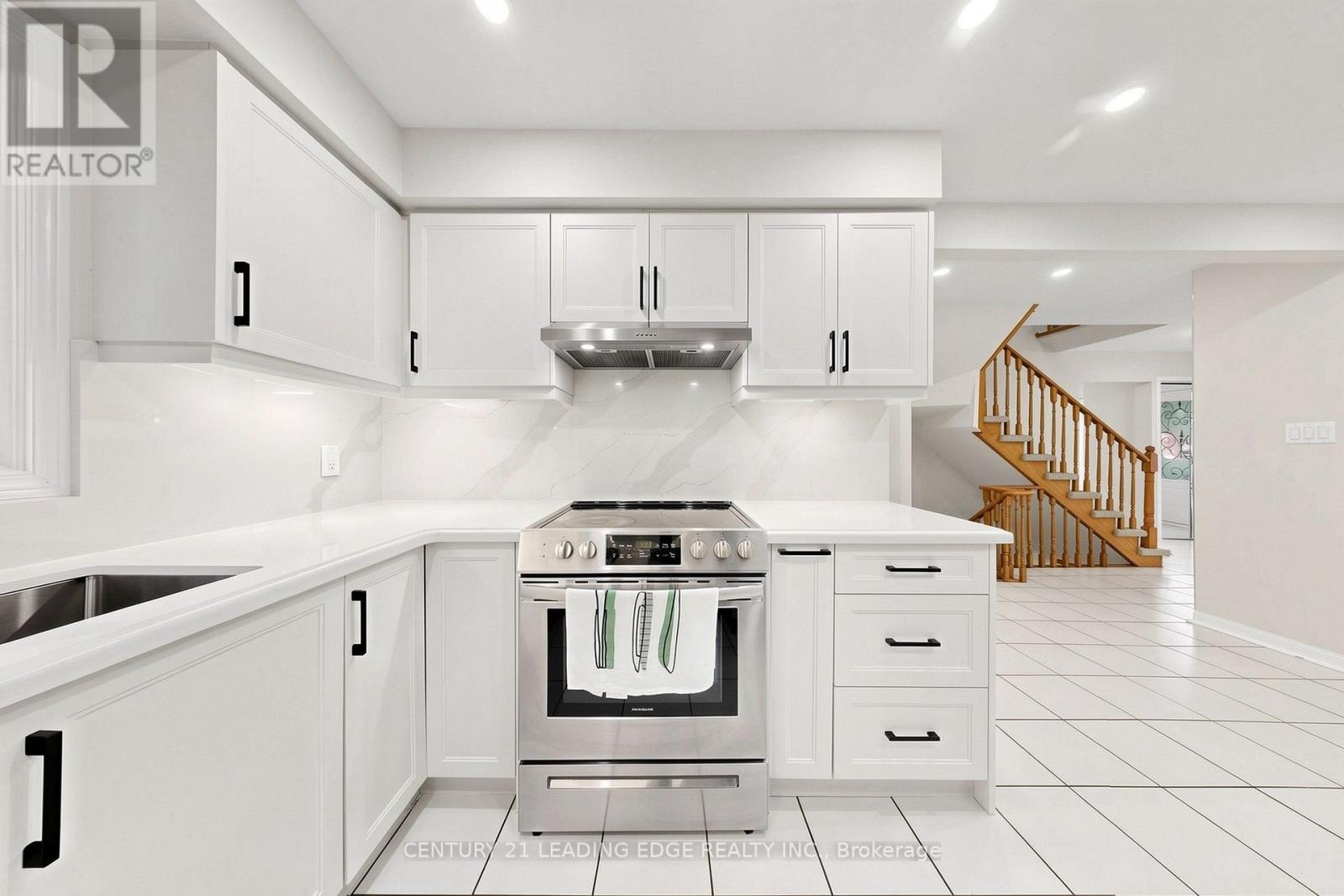 1 Briarwood Road, Markham, Ontario  L3R 2W7 - Photo 18 - N13616636