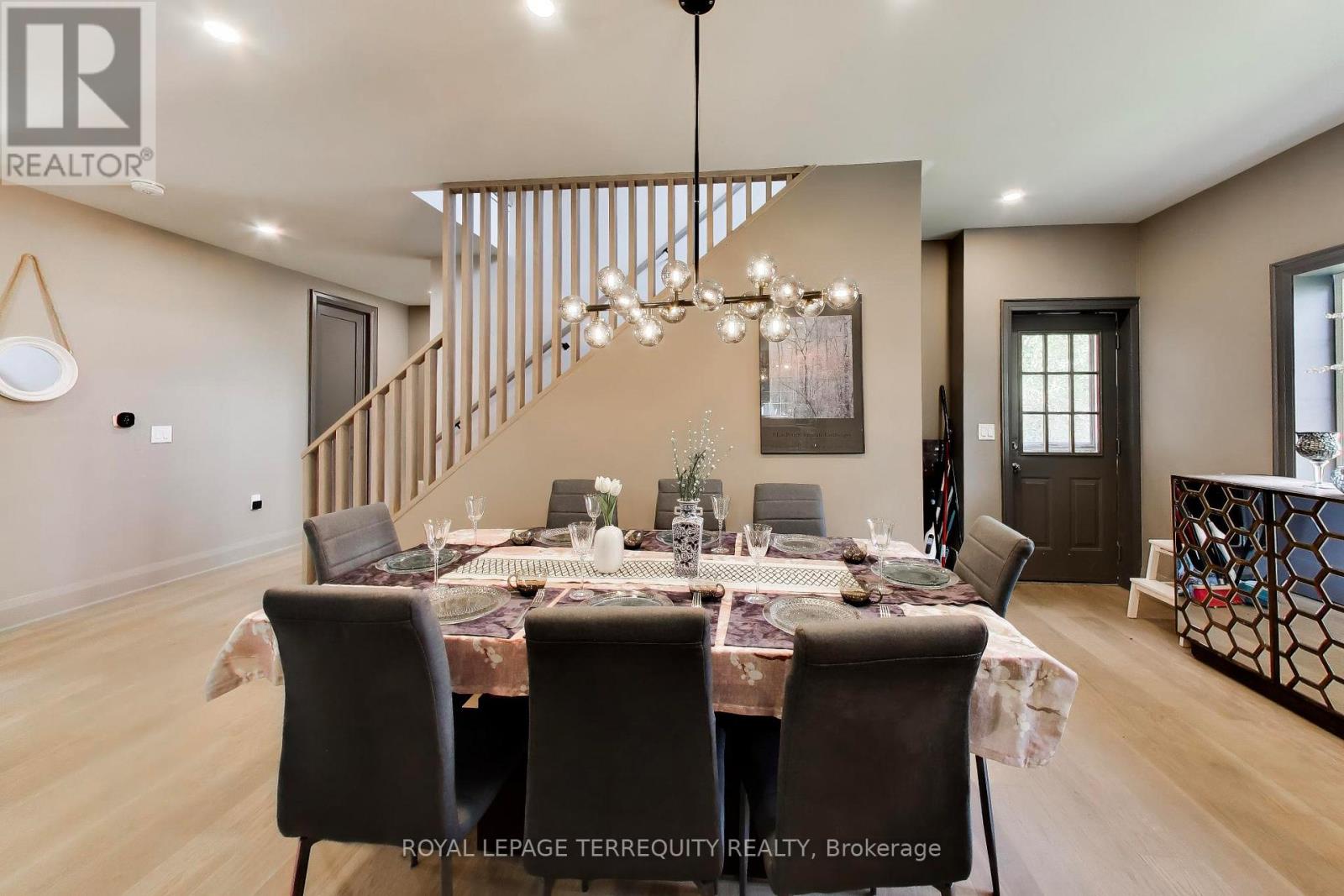 1621 Skyline Drive, Mississauga, Ontario  L5E 2W9 - Photo 8 - W13616592