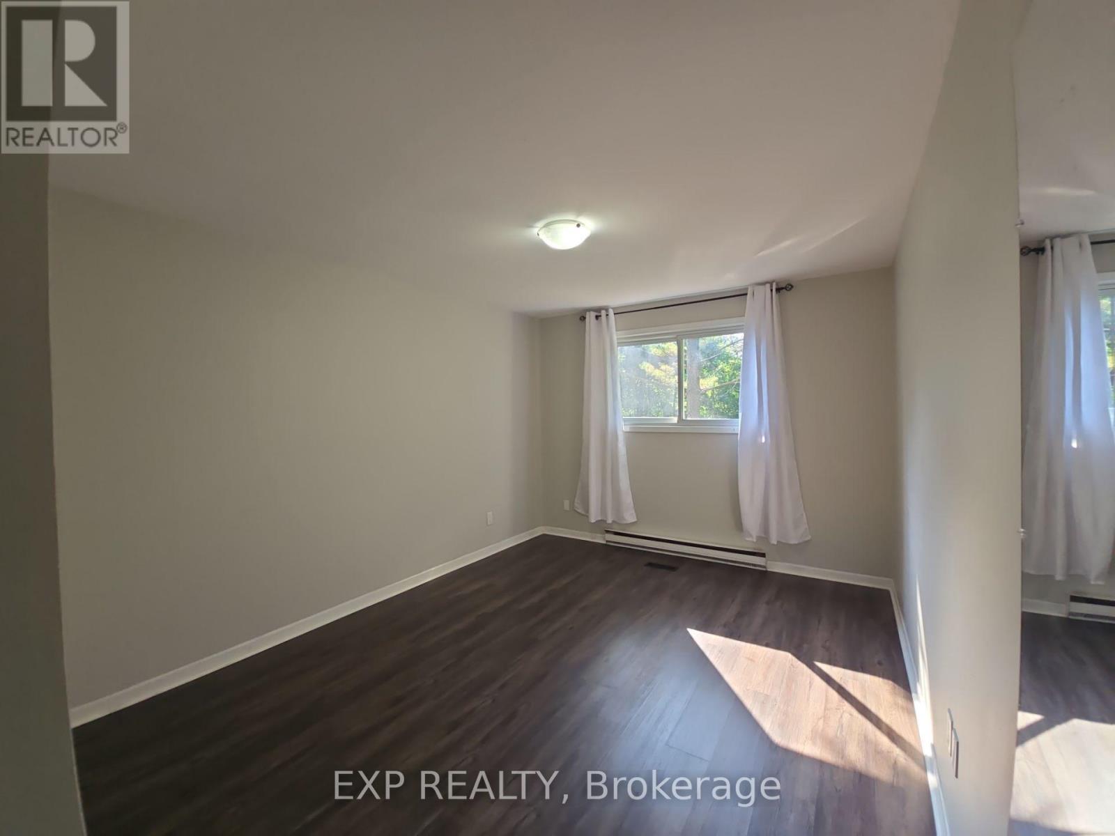 Main Level - 87 Wellington Street E, Brampton, Ontario  L6W 1Y6 - Photo 15 - W13616676