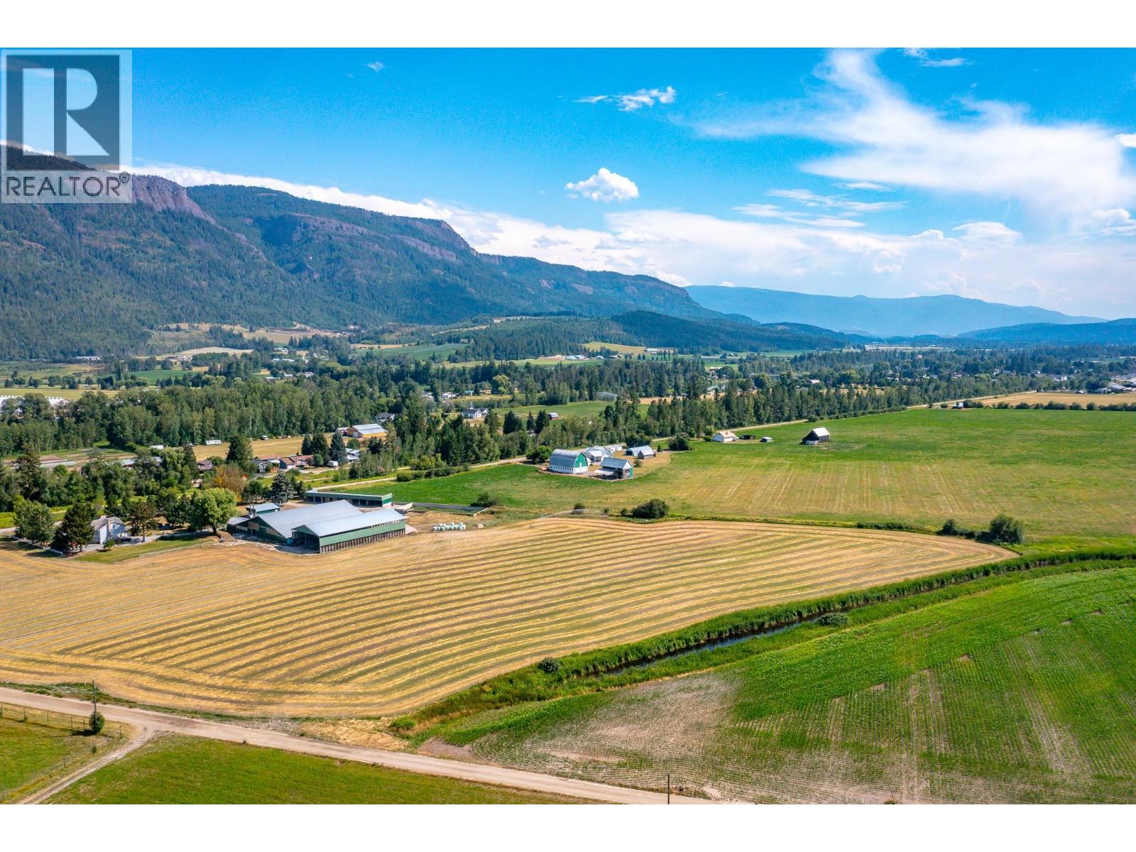 128 Grindrod Westside Road, Grindrod, British Columbia  V0E 1Y0 - Photo 8 - 10394912