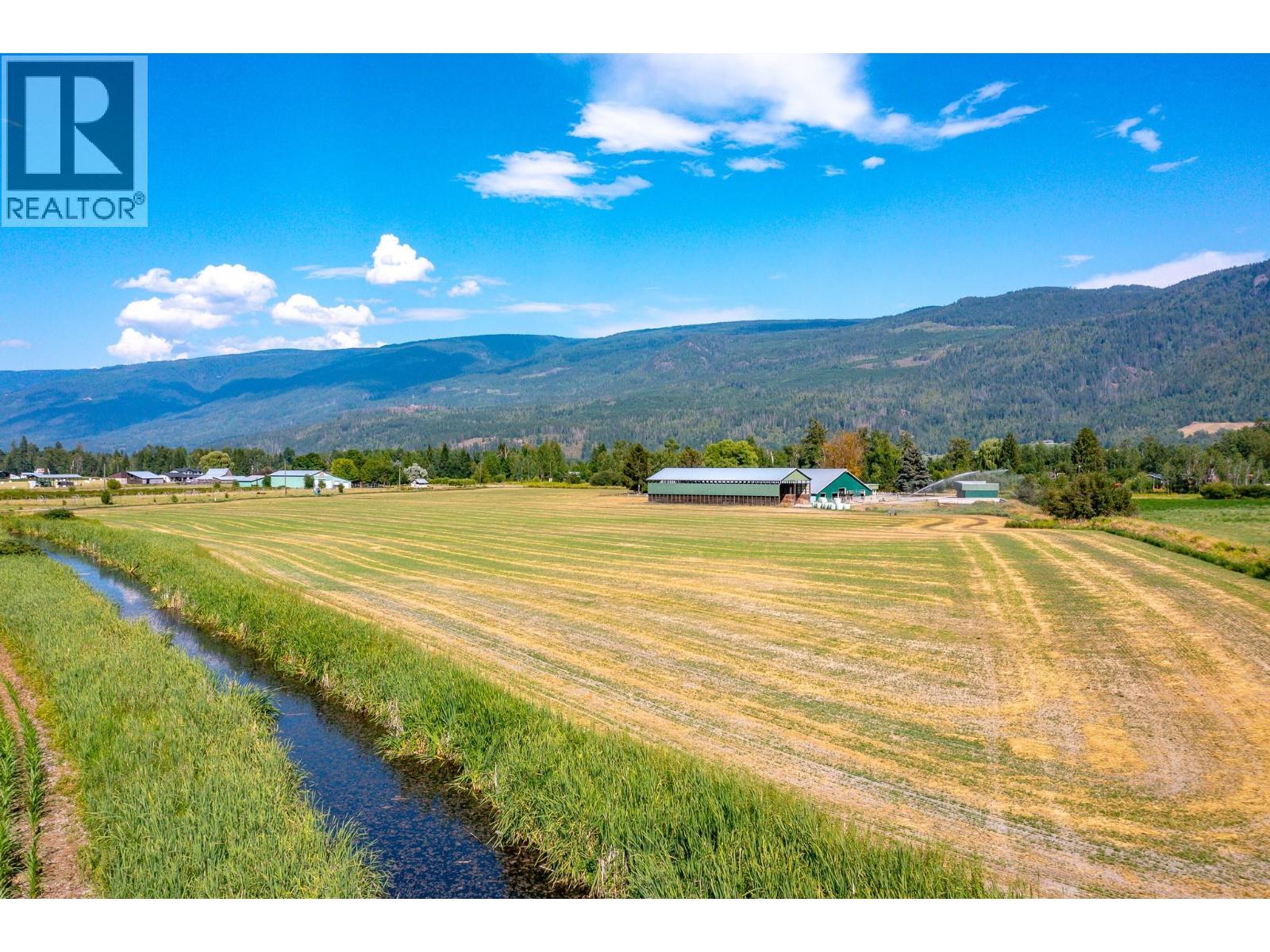 128 Grindrod Westside Road, Grindrod, British Columbia  V0E 1Y0 - Photo 9 - 10394912