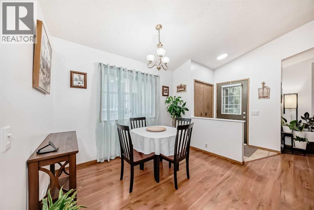 16 Martinridge Way Ne, Calgary, Alberta  T3J 3C8 - Photo 8 - A2318869
