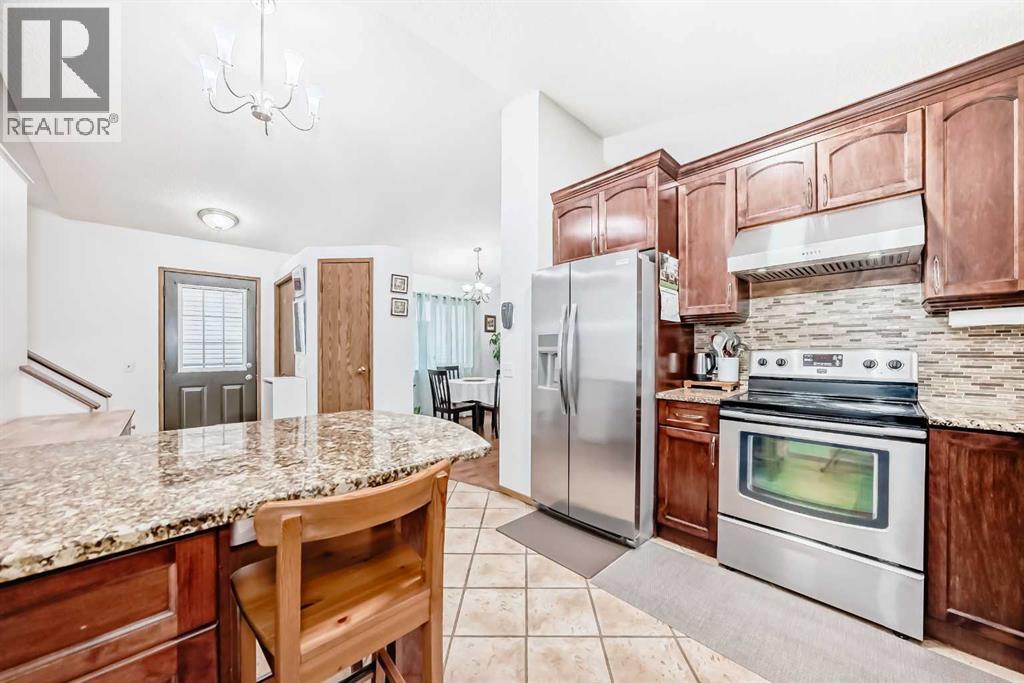 16 Martinridge Way Ne, Calgary, Alberta  T3J 3C8 - Photo 14 - A2318869