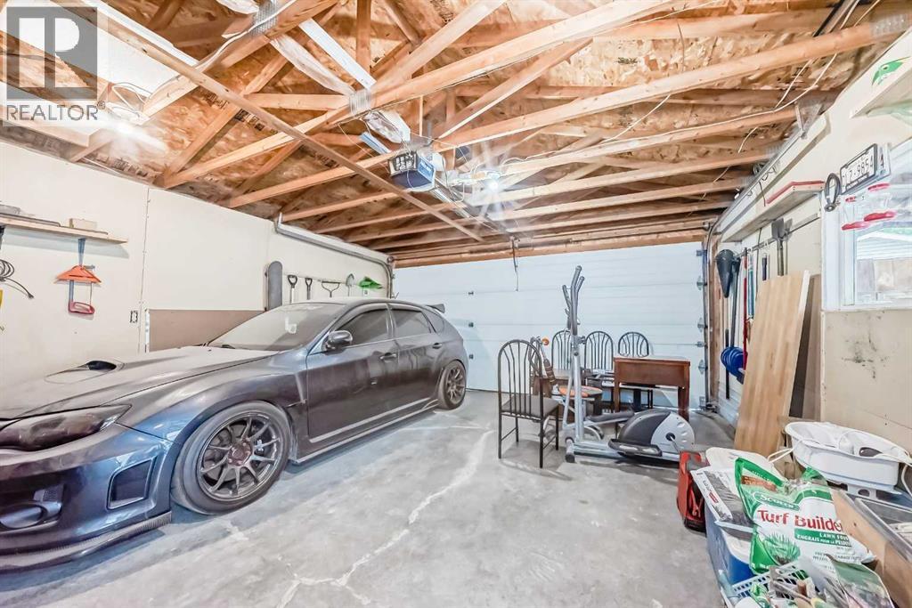 16 Martinridge Way Ne, Calgary, Alberta  T3J 3C8 - Photo 35 - A2318869