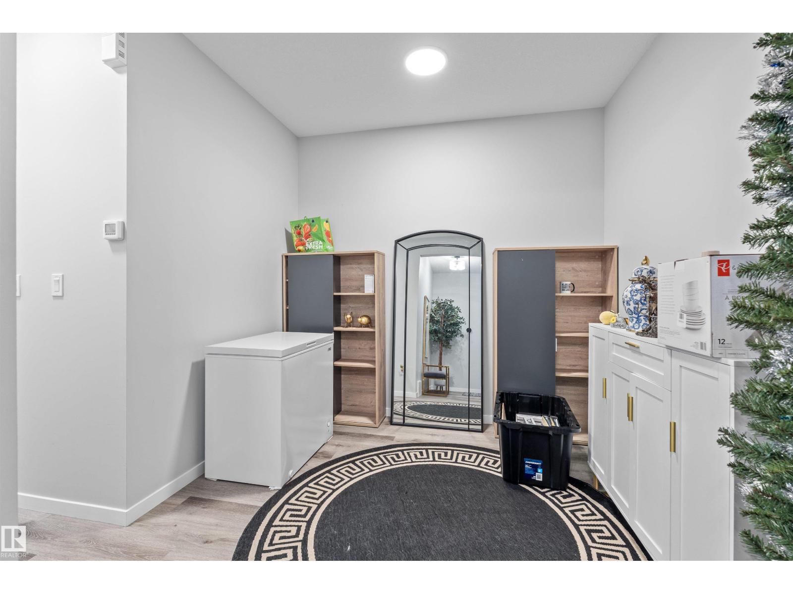 9487 227 St NW, Edmonton, Alberta  T5T 7H4 - Photo 9 - E4501145