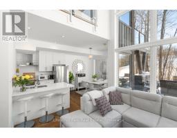 10 CARRICK TRAIL, Gravenhurst, Ontario