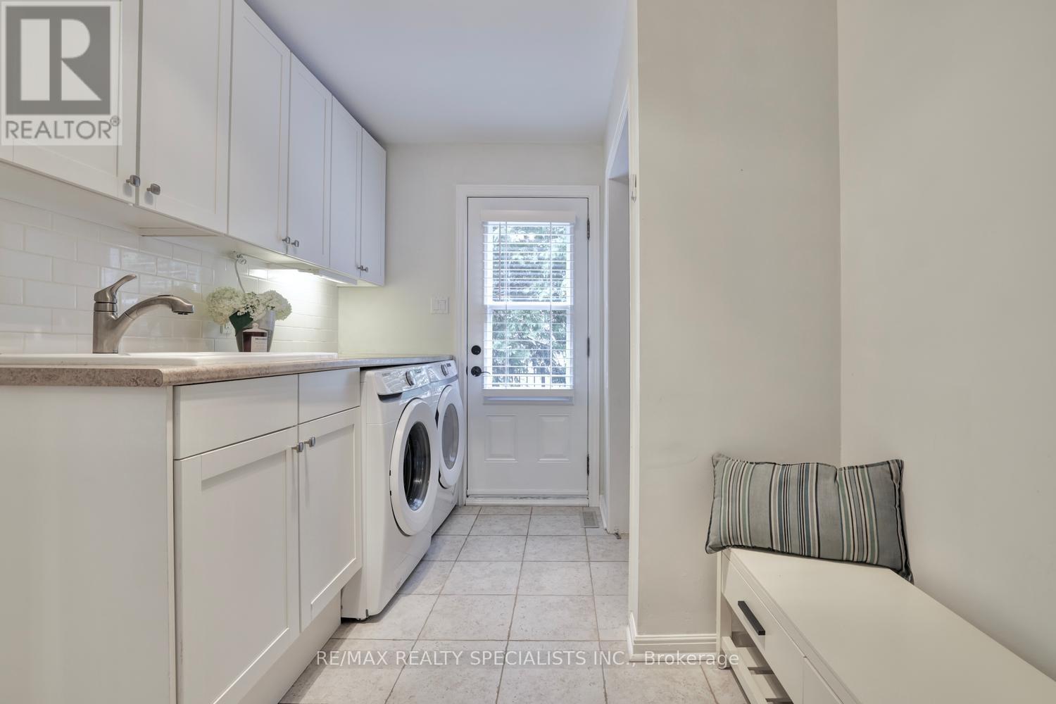 2021 Shawanaga Trail, Mississauga, Ontario  L5H 3Z3 - Photo 19 - W13560456