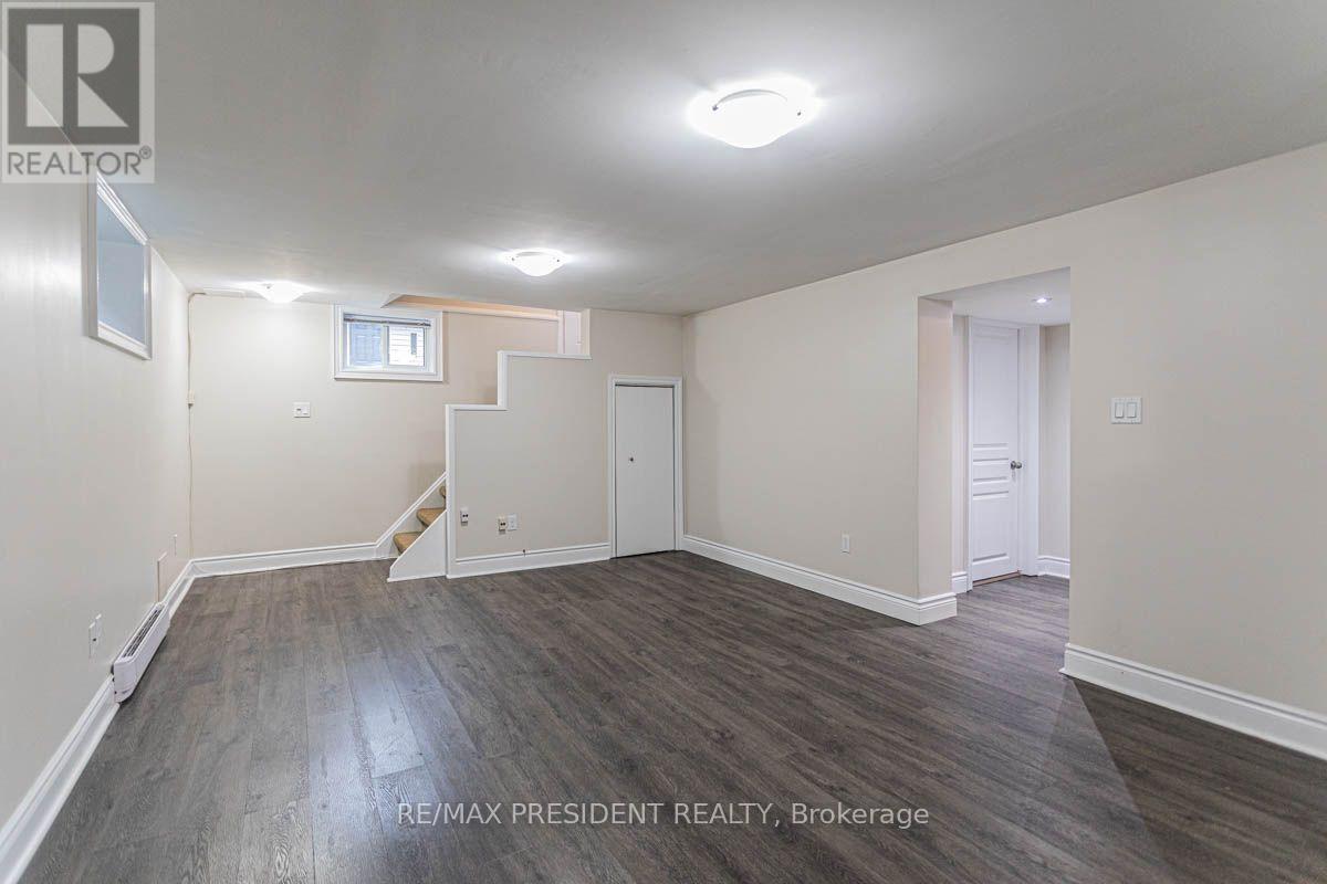 Lower - 2280 Mountainside Drive, Burlington, Ontario  L7P 1B7 - Photo 5 - W13600842