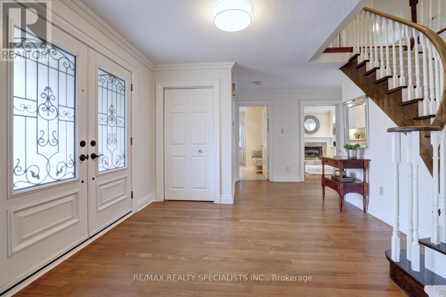 2021 Shawanaga Trail, Mississauga, Ontario  L5H 3Z3 - Photo 6 - W13560456