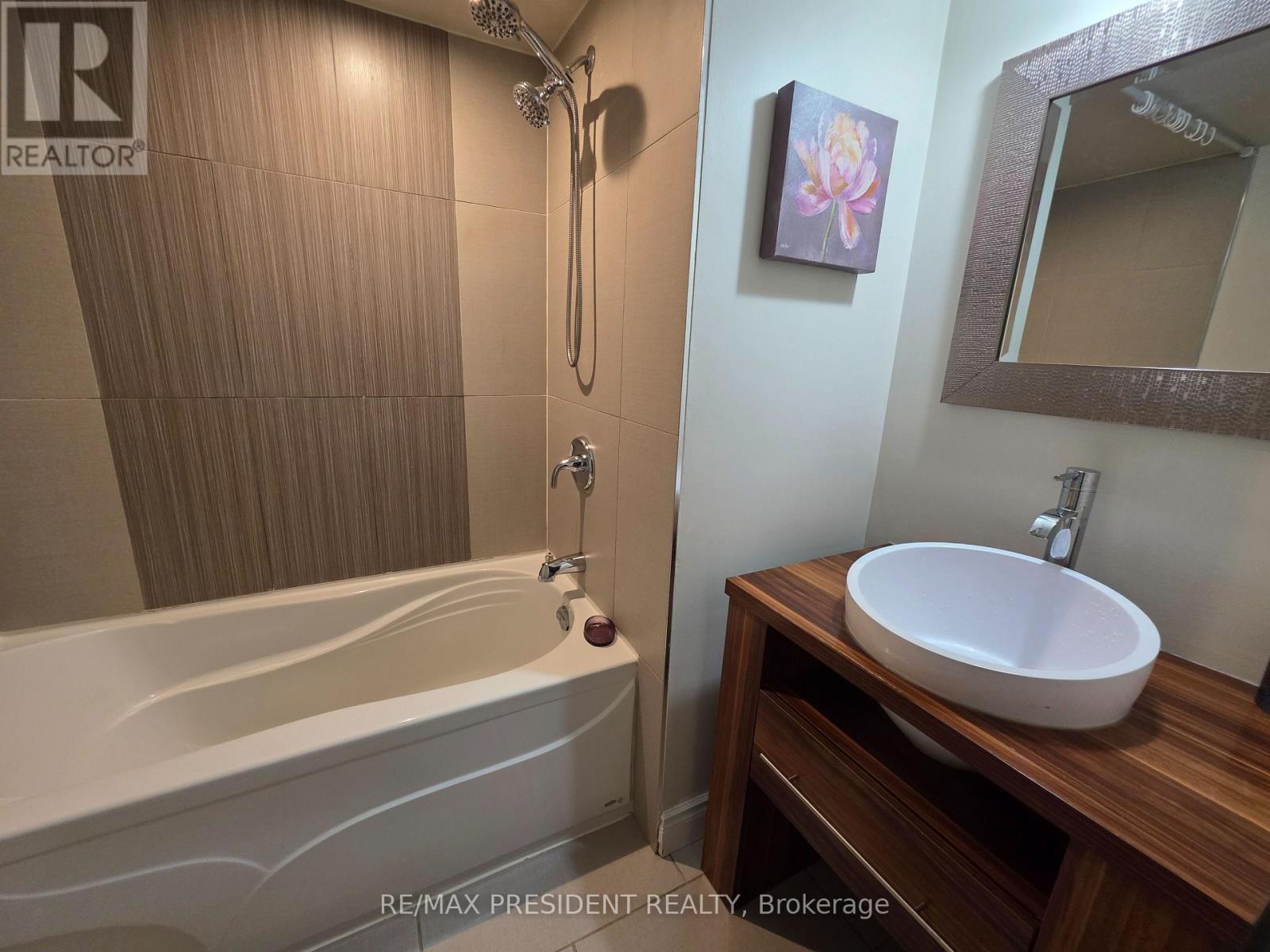 Lower - 2280 Mountainside Drive, Burlington, Ontario  L7P 1B7 - Photo 13 - W13600842