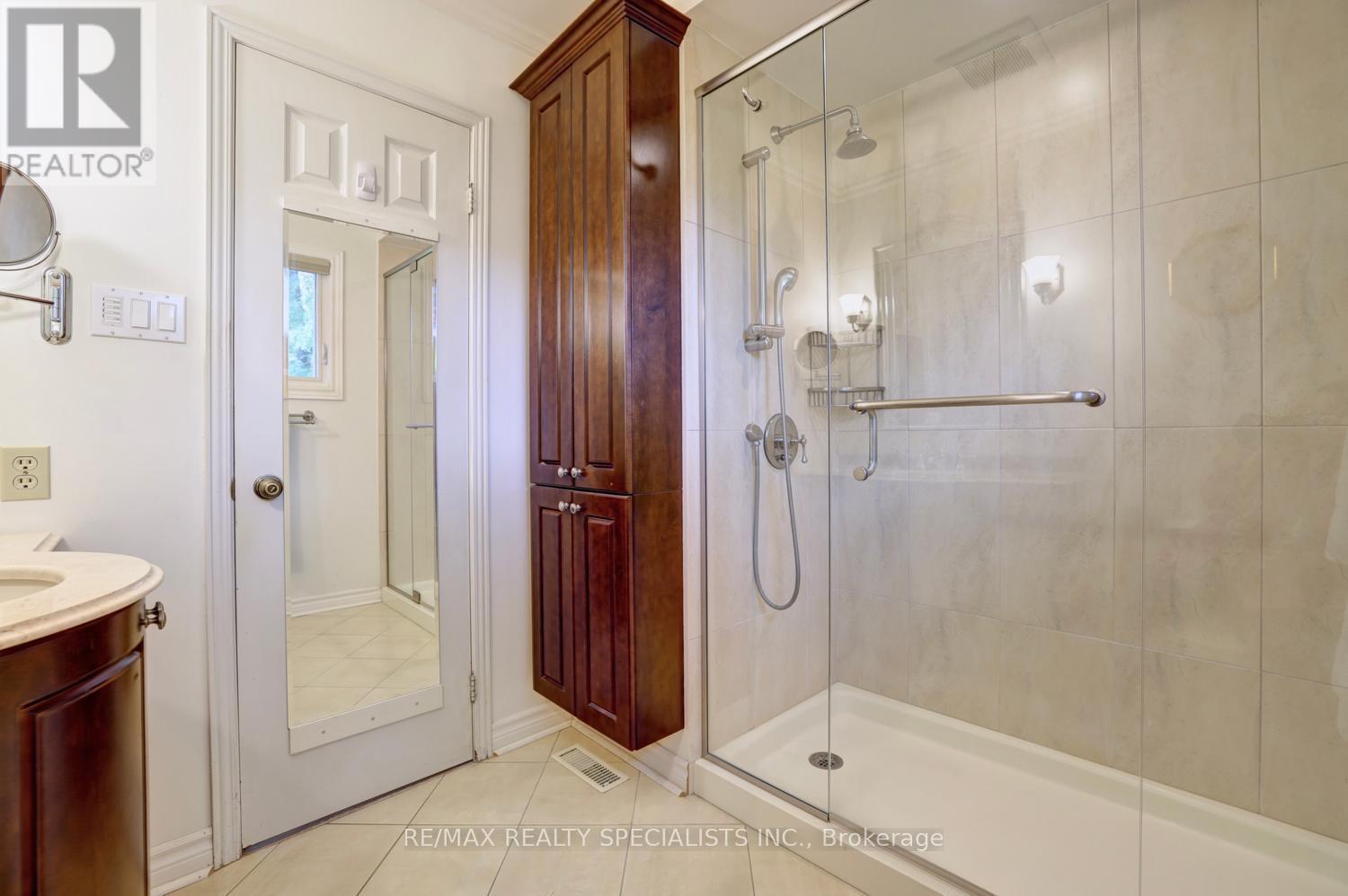 2021 Shawanaga Trail, Mississauga, Ontario  L5H 3Z3 - Photo 25 - W13560456