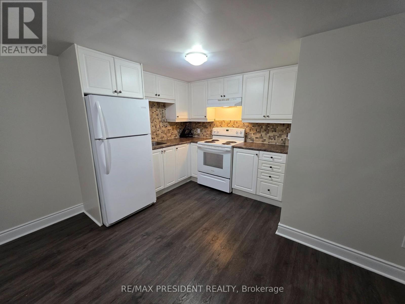 Lower - 2280 Mountainside Drive, Burlington, Ontario  L7P 1B7 - Photo 7 - W13600842