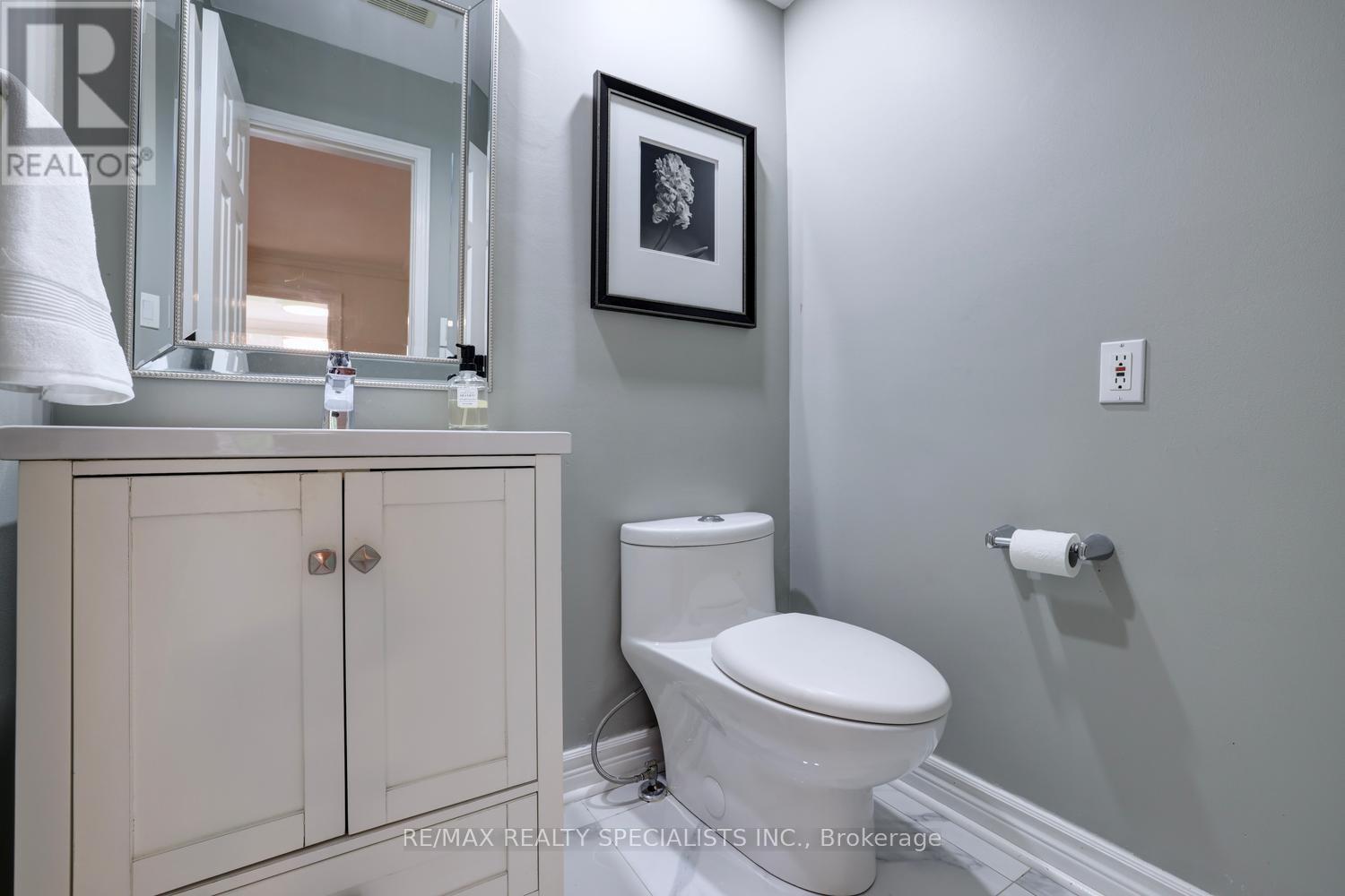 2021 Shawanaga Trail, Mississauga, Ontario  L5H 3Z3 - Photo 18 - W13560456