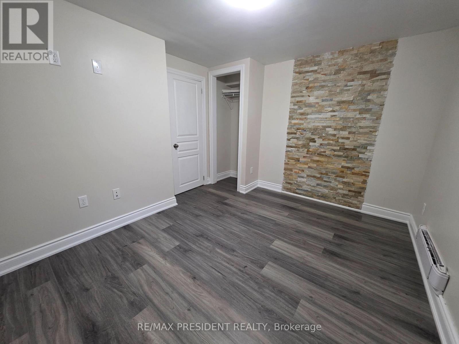 Lower - 2280 Mountainside Drive, Burlington, Ontario  L7P 1B7 - Photo 10 - W13600842