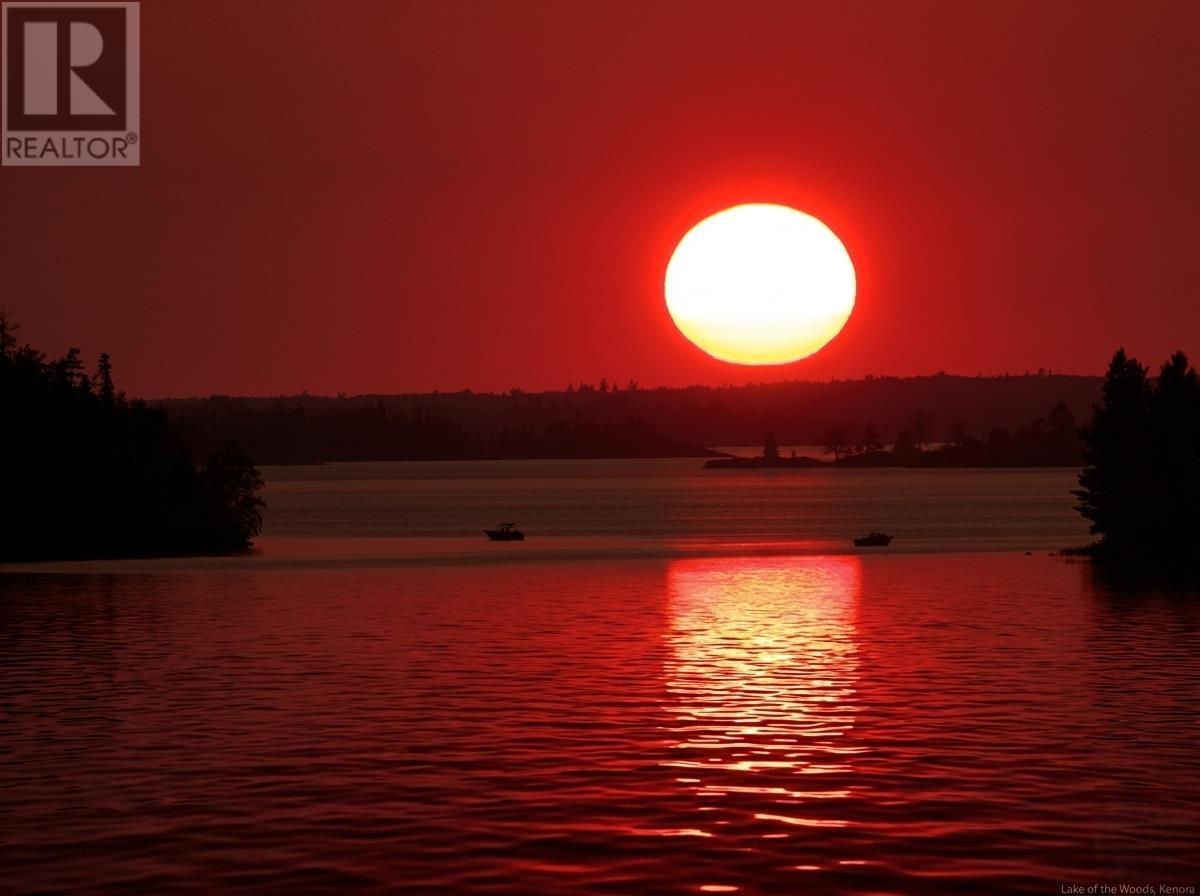 Pipestone Peninsula, - Moore Bay - Condo Cabin - Lake Of The Woods, Sioux Narrows, Ontario  P0X 1N0 - Photo 10 - TB2601067
