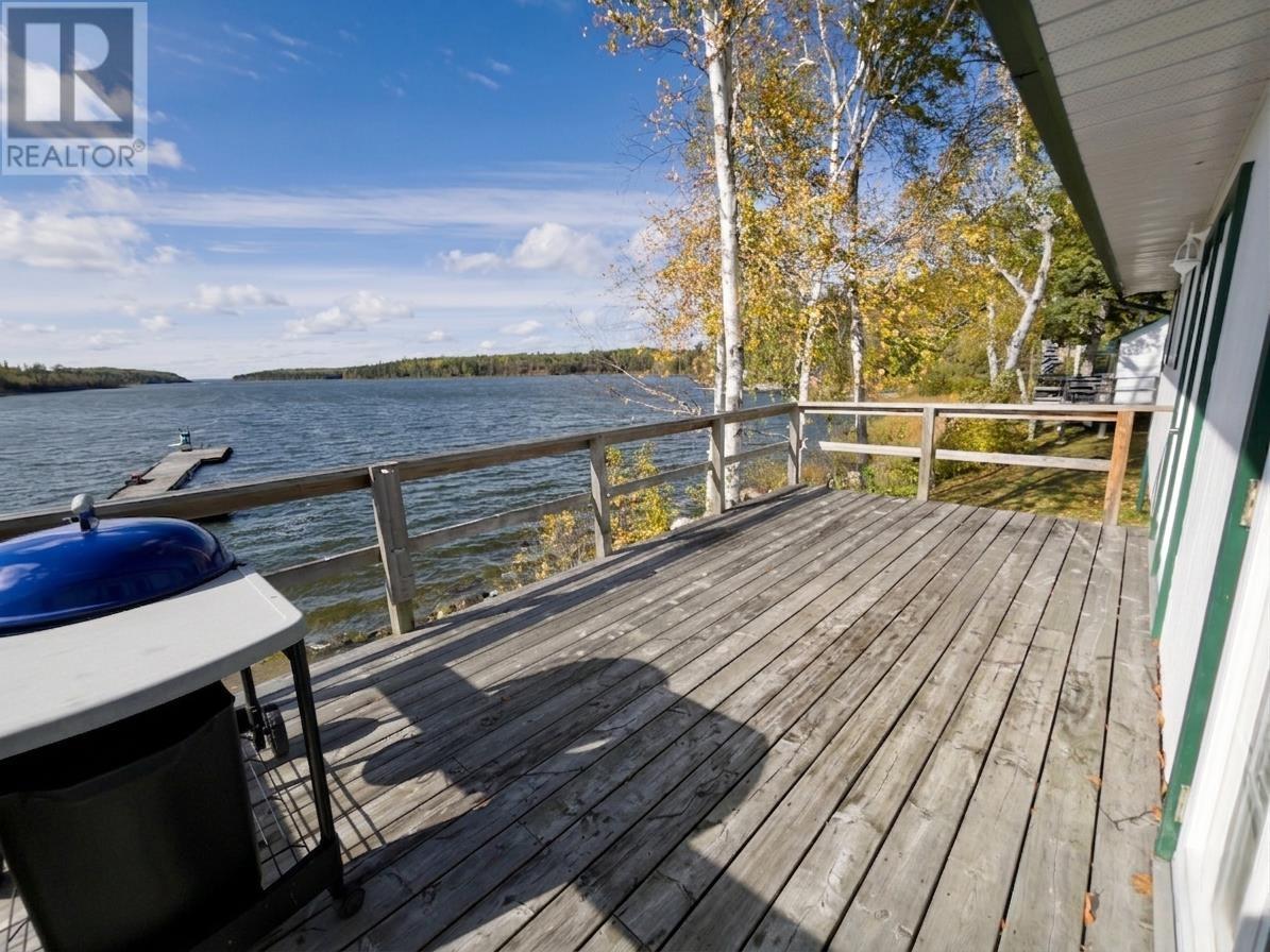 Pipestone Peninsula, - Moore Bay - Condo Cabin - Lake Of The Woods, Sioux Narrows, Ontario  P0X 1N0 - Photo 4 - TB2601067