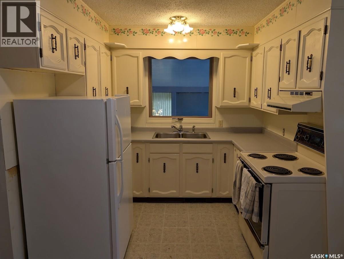 1624 St Laurent Drive, North Battleford, Saskatchewan  S9A 3B3 - Photo 2 - SK043935