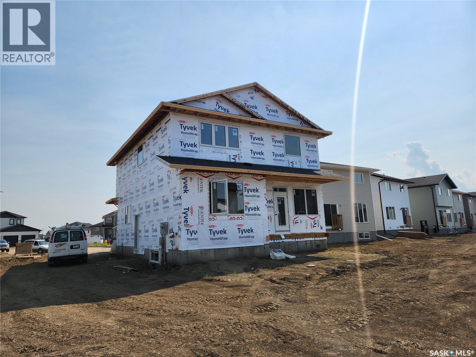 463 Traeger Close, Saskatoon, Saskatchewan  S7V 0T9 - Photo 2 - SK043864
