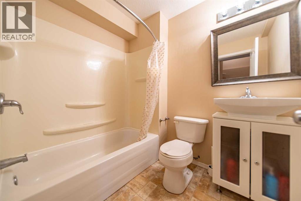 131 Everglen Rise SW, Calgary, Alberta  T2Y 4Z2 - Photo 33 - A2319461