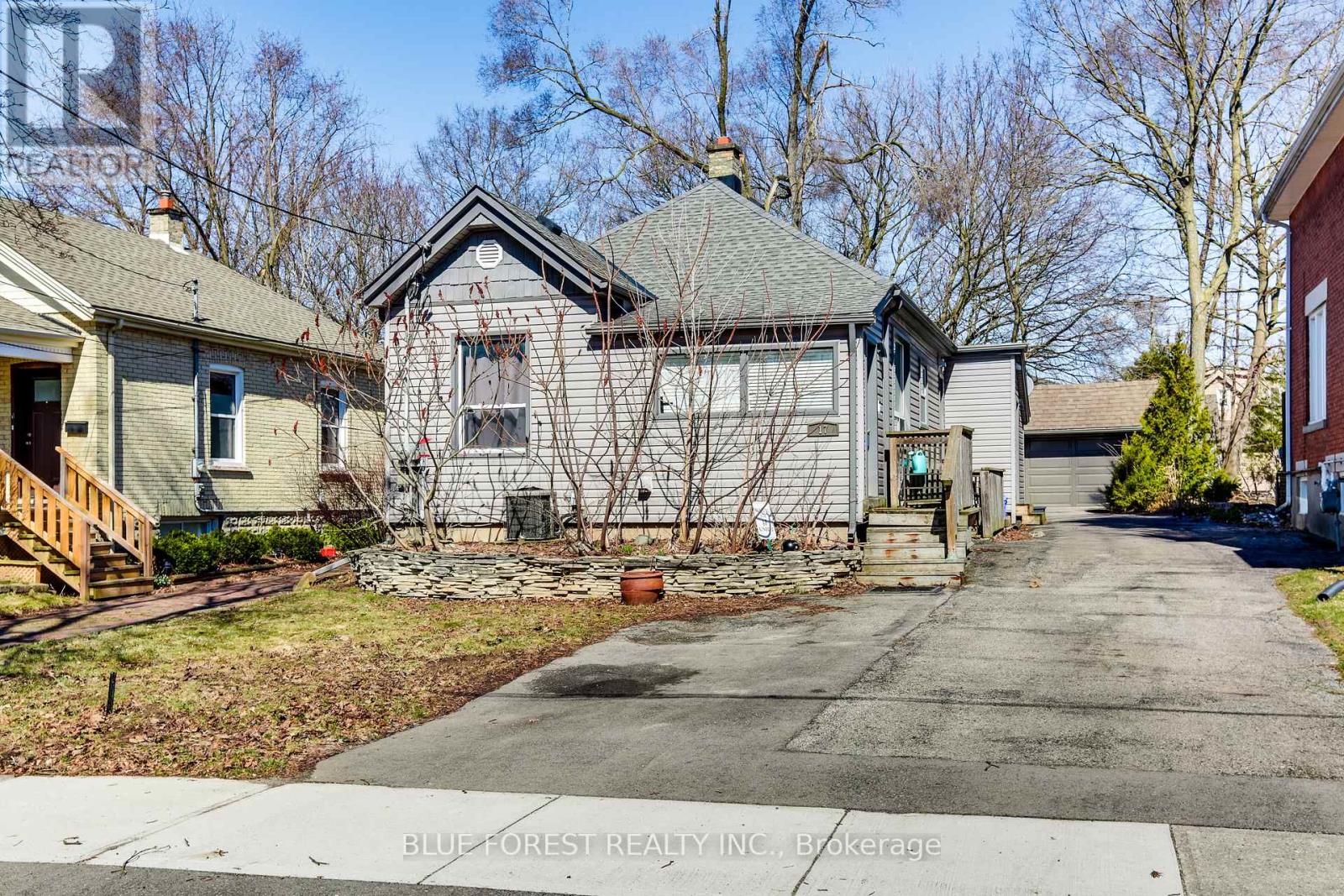 $578,00017 Mcdonald Avenue, London North, Ontario