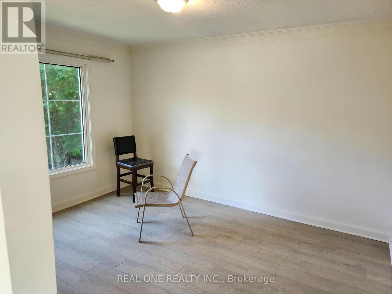 22 Pleasant View Drive, Toronto, Ontario  M2J 3P5 - Photo 3 - C13138606