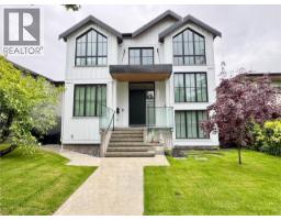 X 1XX6 NASSAU DRIVE, Vancouver, British Columbia
