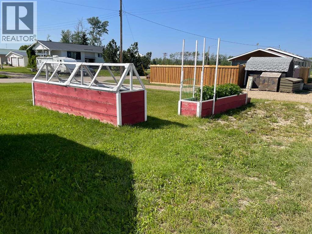 908 6 Avenue, Hines Creek, Alberta  T0H 2A0 - Photo 20 - A2330401