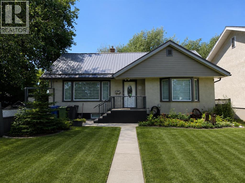 2010 20 Street, Coaldale, Alberta T1M 1E7 - Photo 1 - A2330044