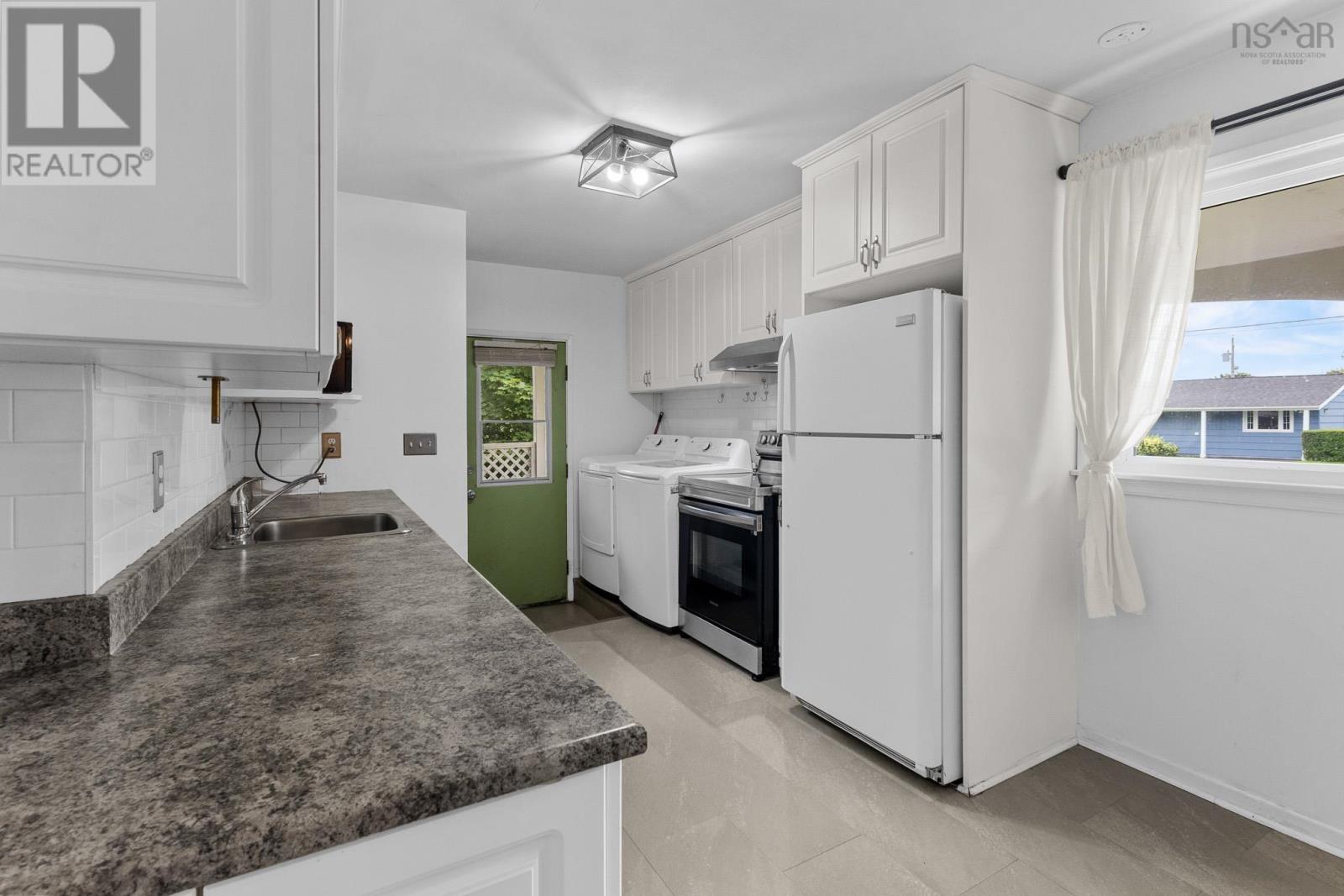 10 Tobermory Road, Dartmouth, Nova Scotia  B2X 1Z5 - Photo 18 - 202618691