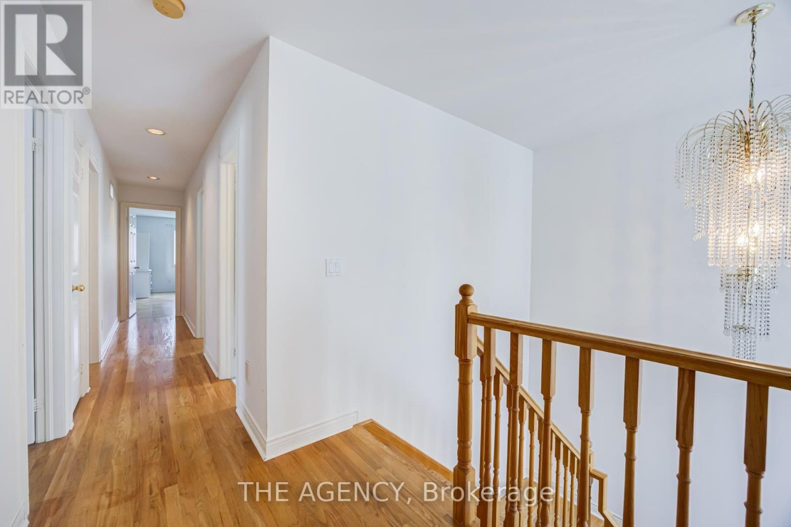 68 Townsgate Drive, Vaughan, Ontario  L4J 8A4 - Photo 12 - N13616928