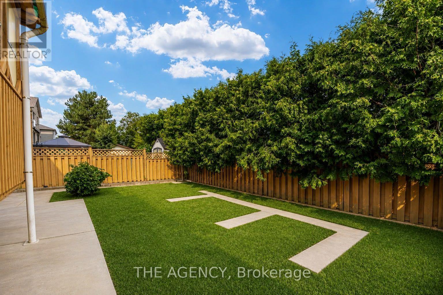 68 Townsgate Drive, Vaughan, Ontario  L4J 8A4 - Photo 19 - N13616928