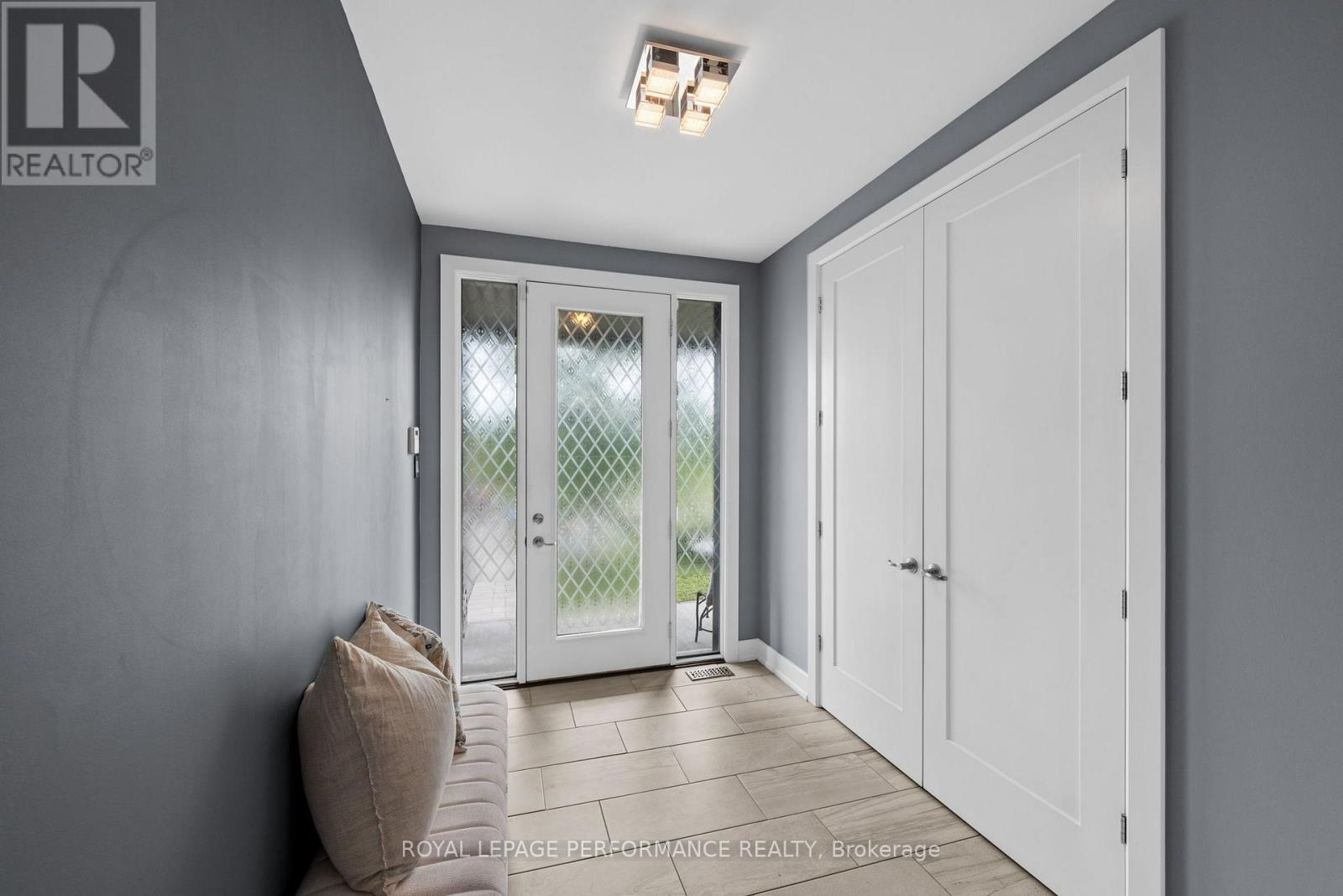 210 Spindrift Circle, Ottawa, Ontario  K4M 1J8 - Photo 3 - X13616912