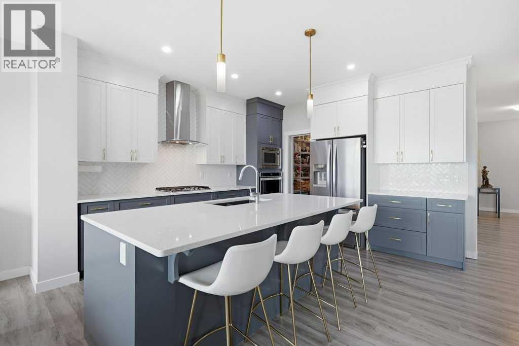 151 Crestridge Hill Sw, Calgary, Alberta  T3B 6H1 - Photo 4 - A2332211