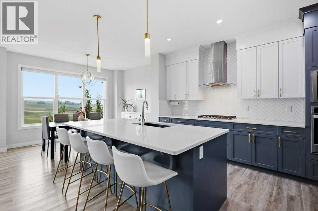 151 Crestridge Hill Sw, Calgary, Alberta  T3B 6H1 - Photo 5 - A2332211
