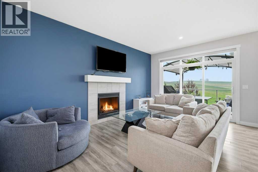 151 Crestridge Hill Sw, Calgary, Alberta  T3B 6H1 - Photo 7 - A2332211