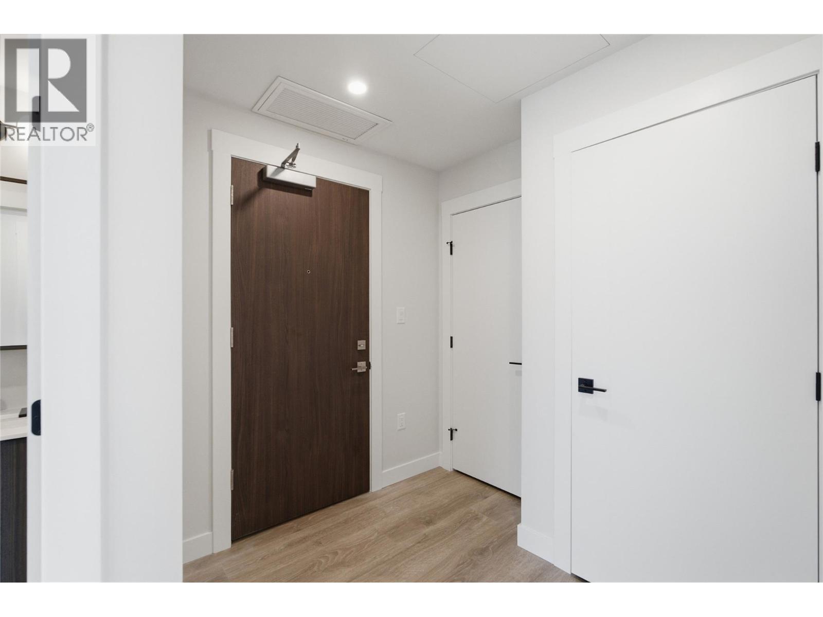460 Nicola Street Unit# 904, Kamloops, British Columbia  V2C 0N2 - Photo 3 - 10391894