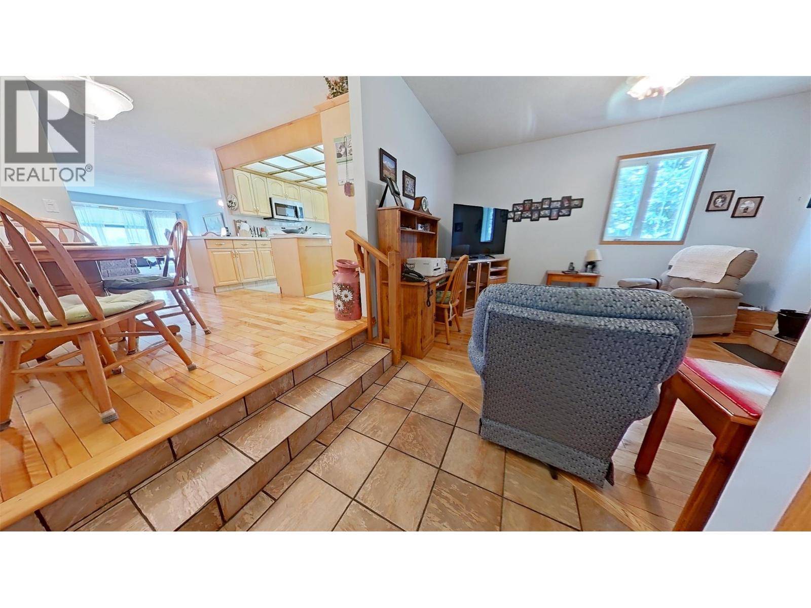 915 Hushcroft Rd Street, Lister, British Columbia  V0B 1G2 - Photo 37 - 10395283