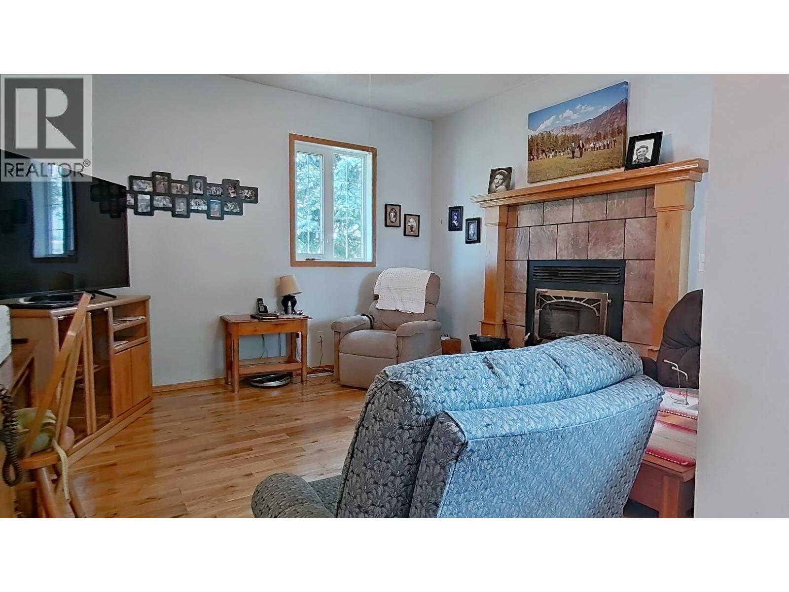 915 Hushcroft Rd Street, Lister, British Columbia  V0B 1G2 - Photo 8 - 10395283