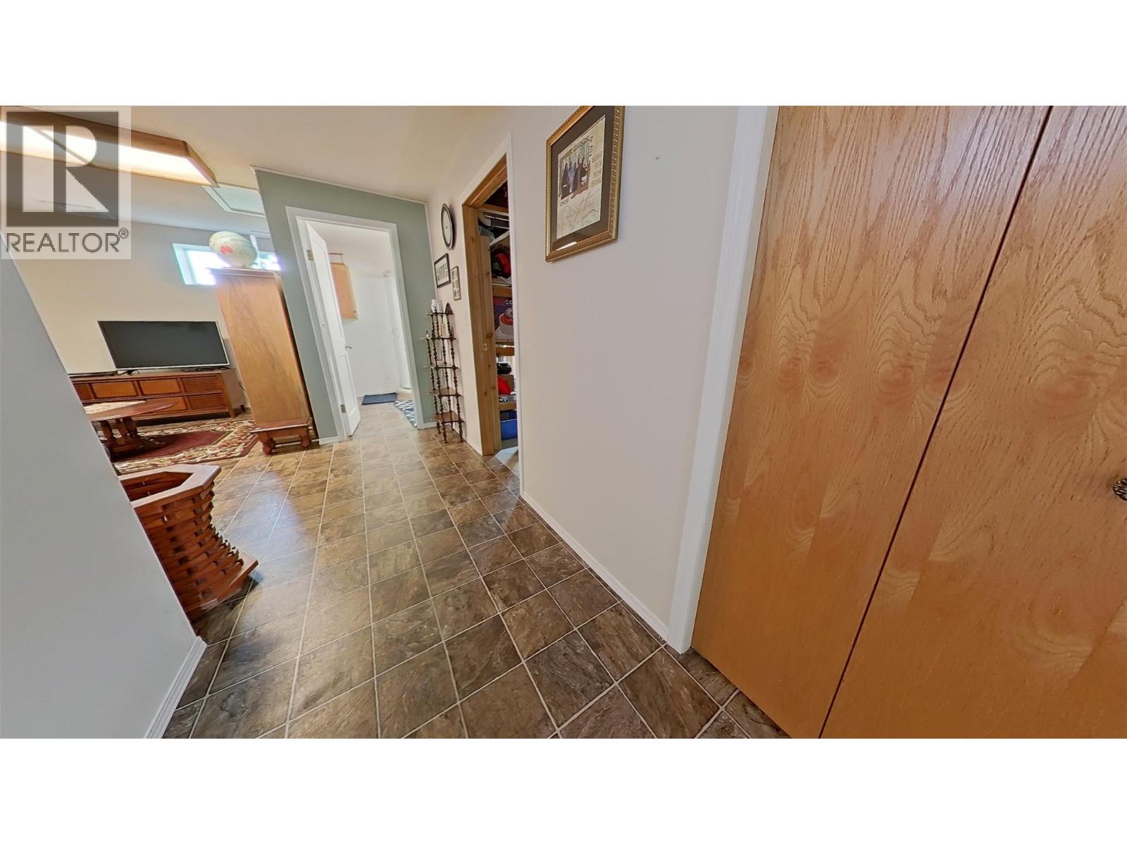 915 Hushcroft Rd Street, Lister, British Columbia  V0B 1G2 - Photo 45 - 10395283