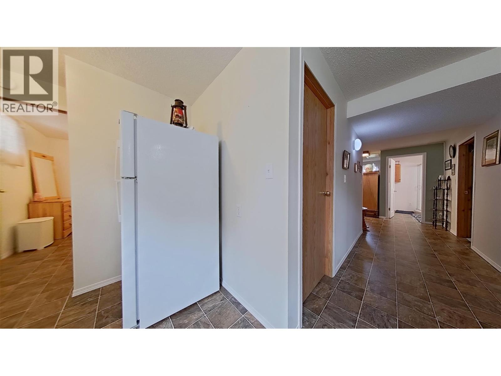 915 Hushcroft Rd Street, Lister, British Columbia  V0B 1G2 - Photo 40 - 10395283